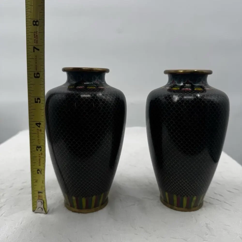 Unbranded product pair